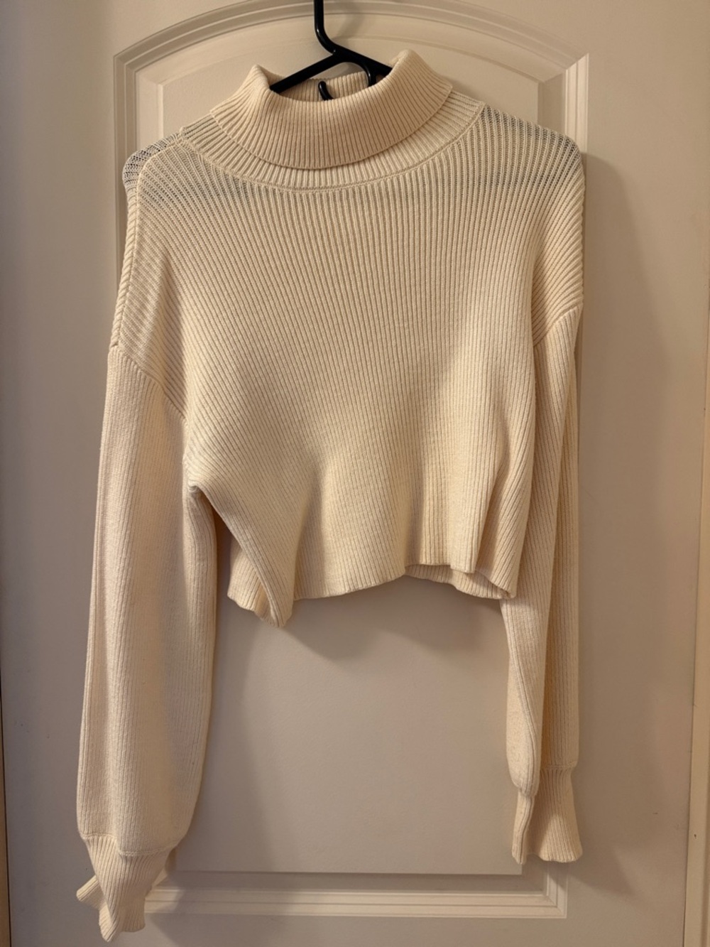 Cropped Ribbed Turtleneck Sweater - Cream